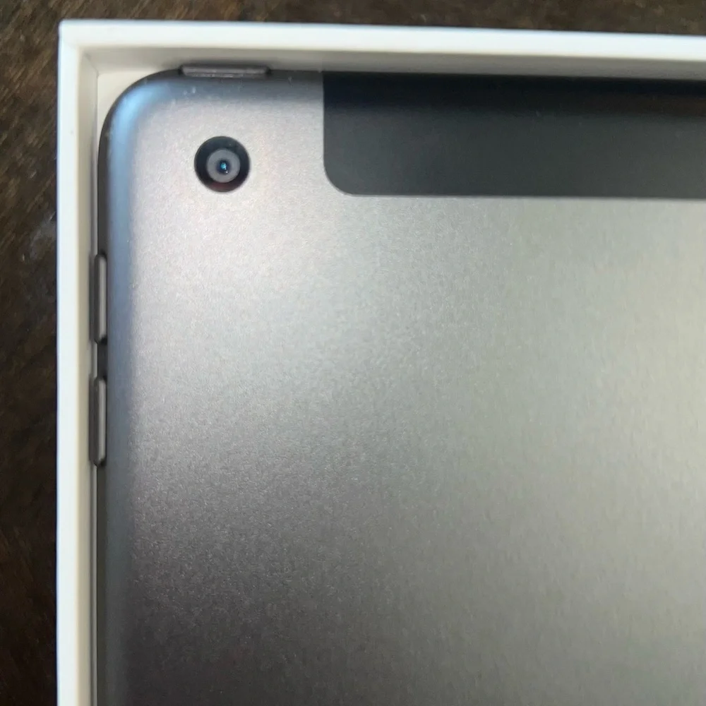 128GB iPad (7th Generation) Wi-Fi+Cellular